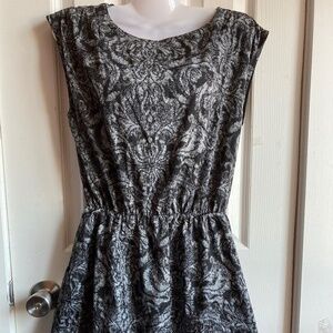 H&M SIZE 4 DRESS